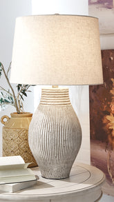 Sectionals for Less - Ashley Furniture - Layal Lighting - Table Lamp (Set of 2) / Beige - L235634X2