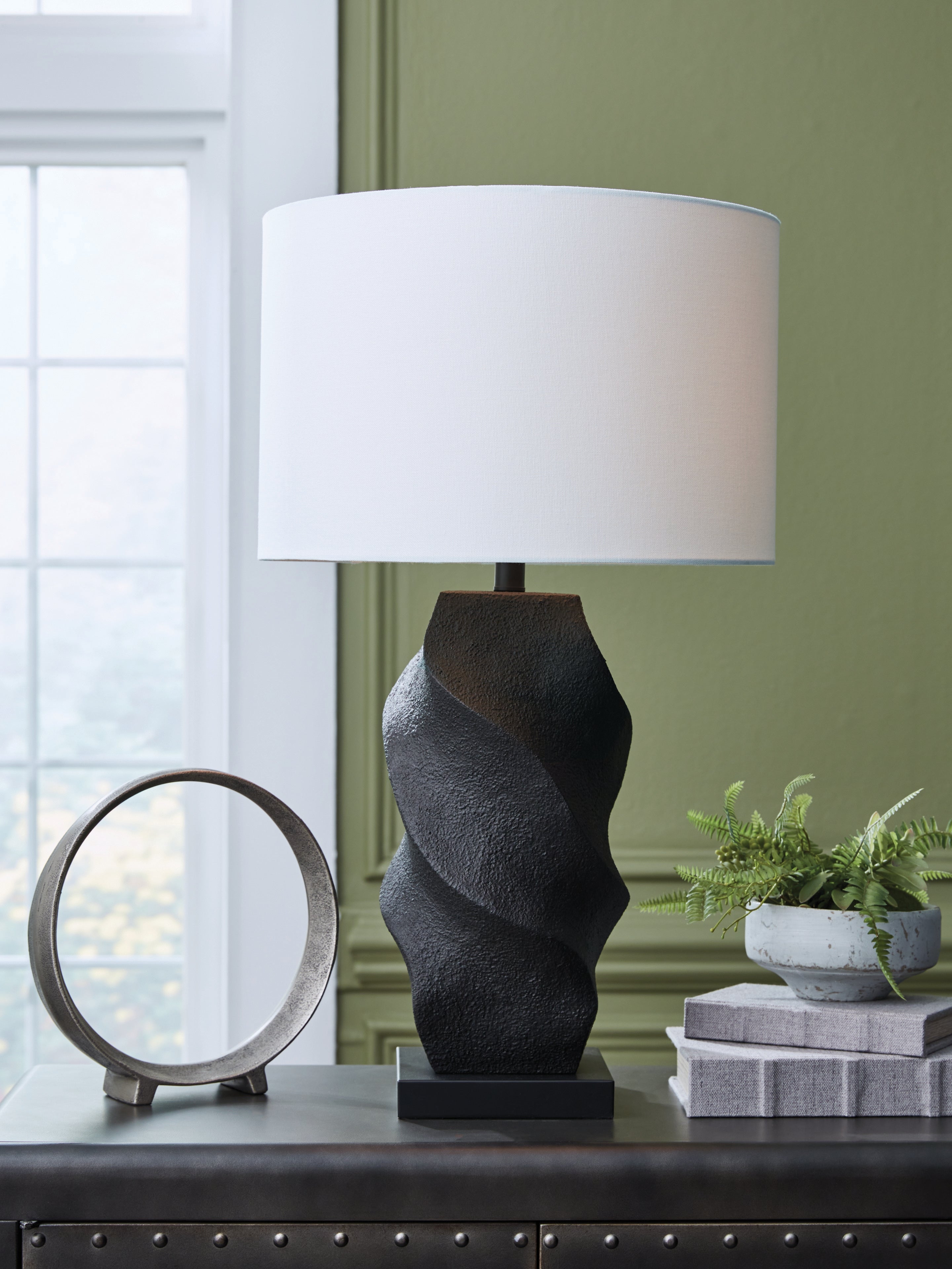 Sectionals for Less - Ashley Furniture - Amillion Lighting - Poly Table Lamp (1/CN) / Black - L235904