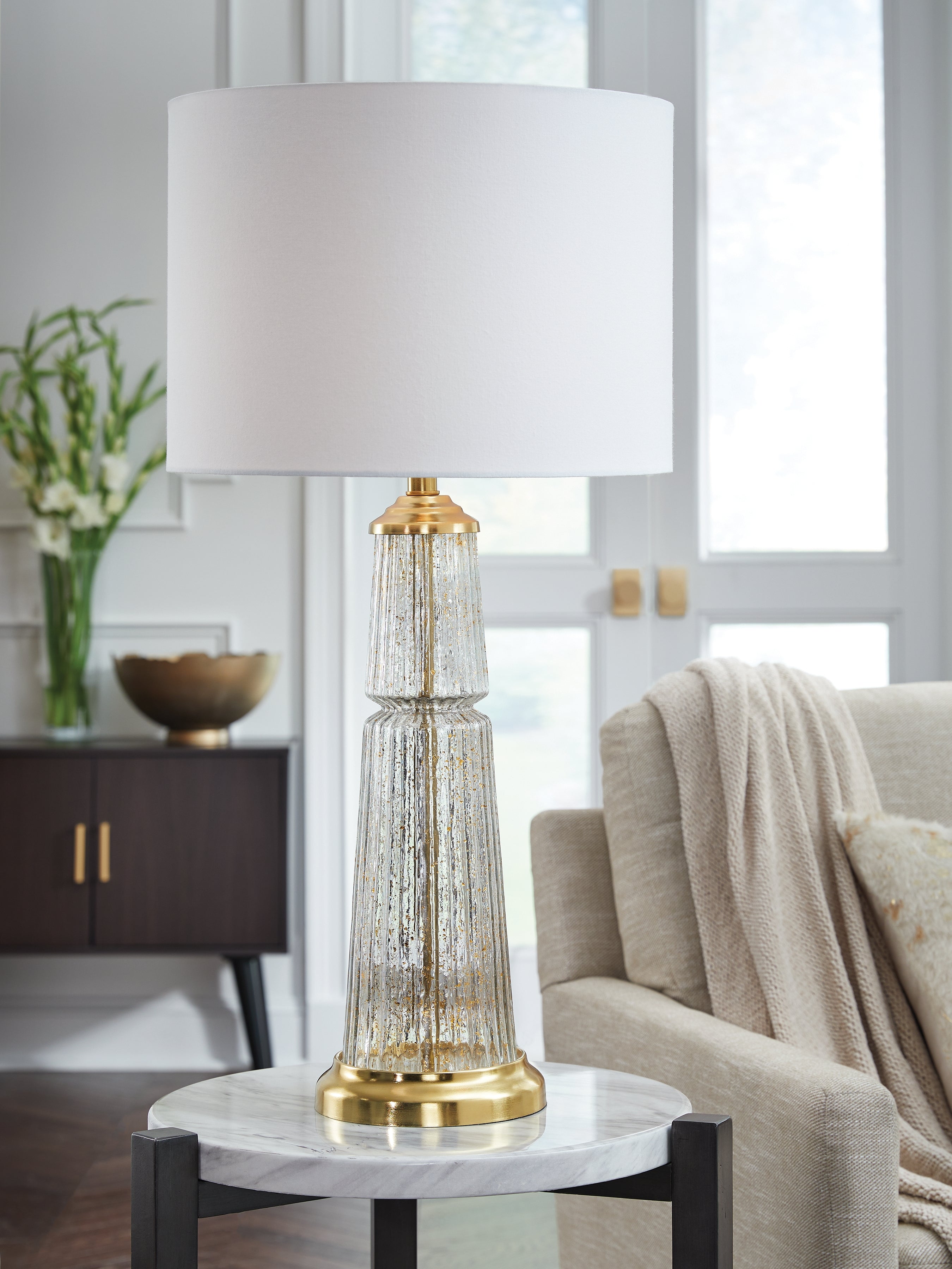 Sectionals for Less - Ashley Furniture - Bakersboro Lighting - Glass Table Lamp (1/CN) / Clear/Gold Finish - L430884