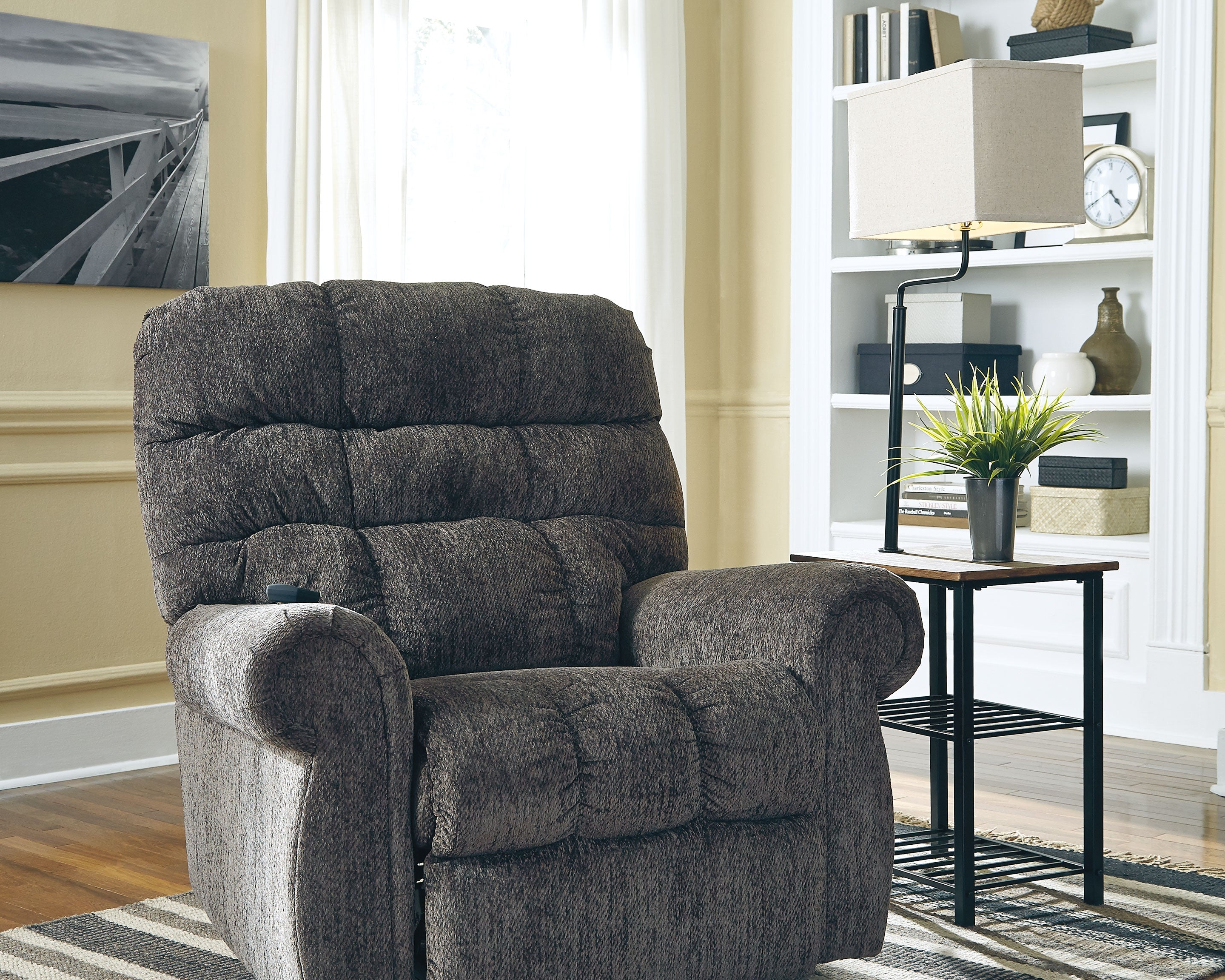 Sectionals for Less - Ashley Furniture - Shianne Lighting - Metal Tray Lamp (1/CN) / Black - L734031