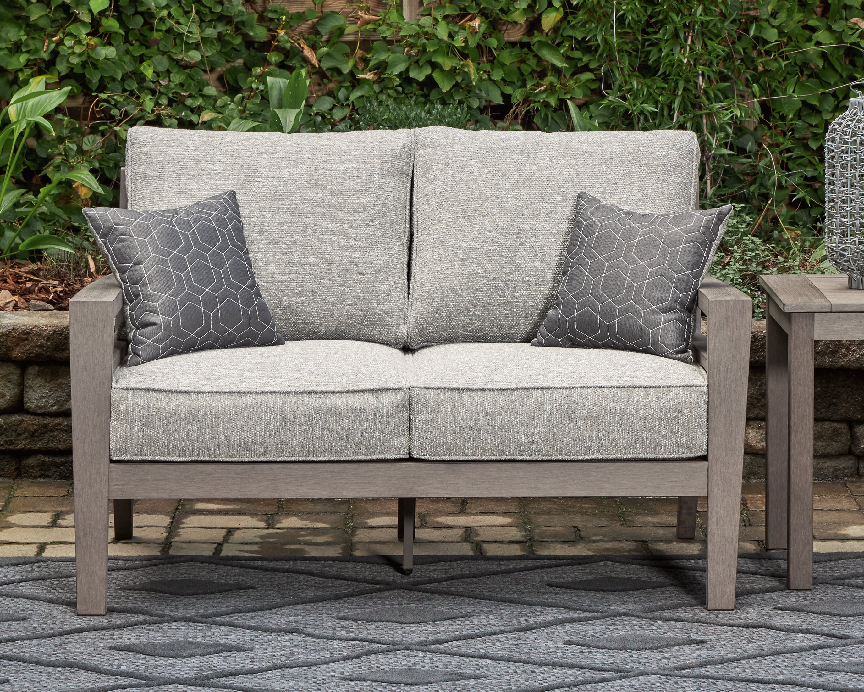 Sectionals for Less - Ashley Furniture - Hillside Barn Outdoor - Swivel Lounge w/ Cushion / Gray/Brown - P564-821