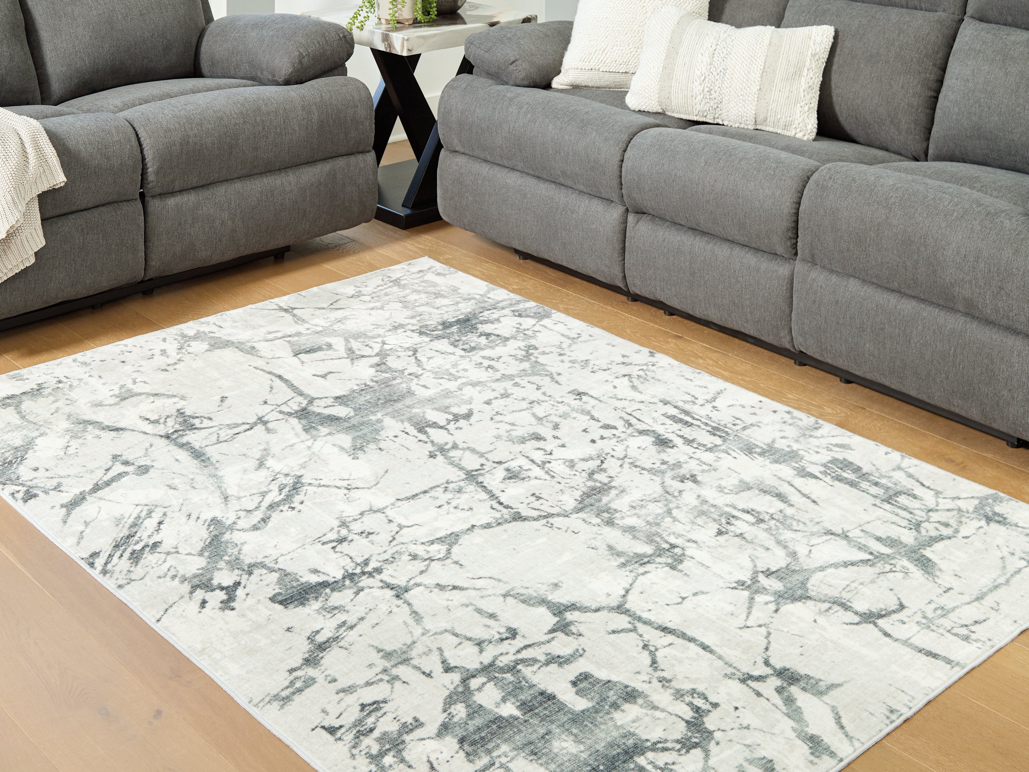 Sectionals for Less - Ashley Furniture - Tobinbury Rug - Washable 5' x 7' Area Rug / Gray - R407422