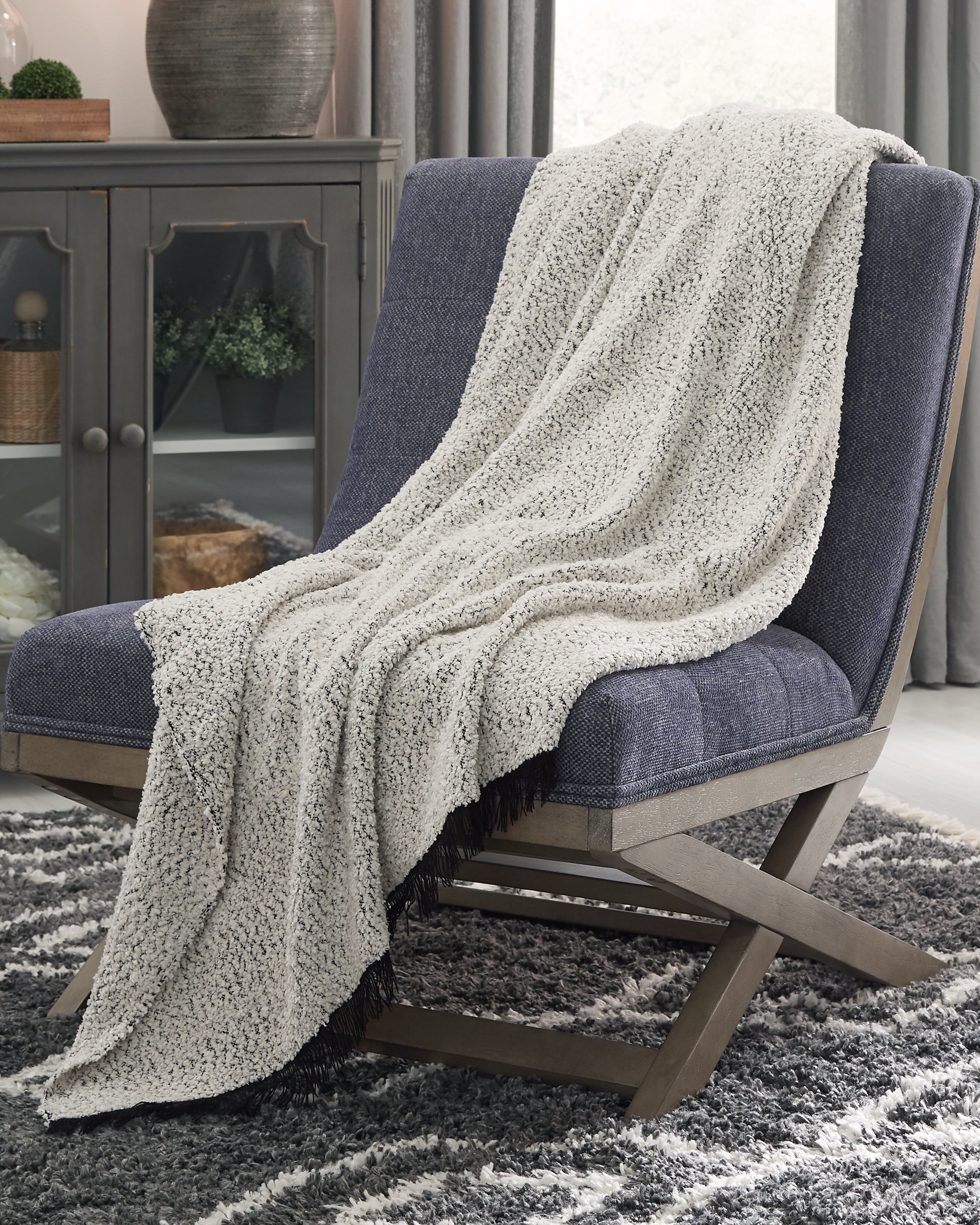 Sectionals for Less - Ashley Furniture - Leonita Throw - Throw / Black/White - A1000769T