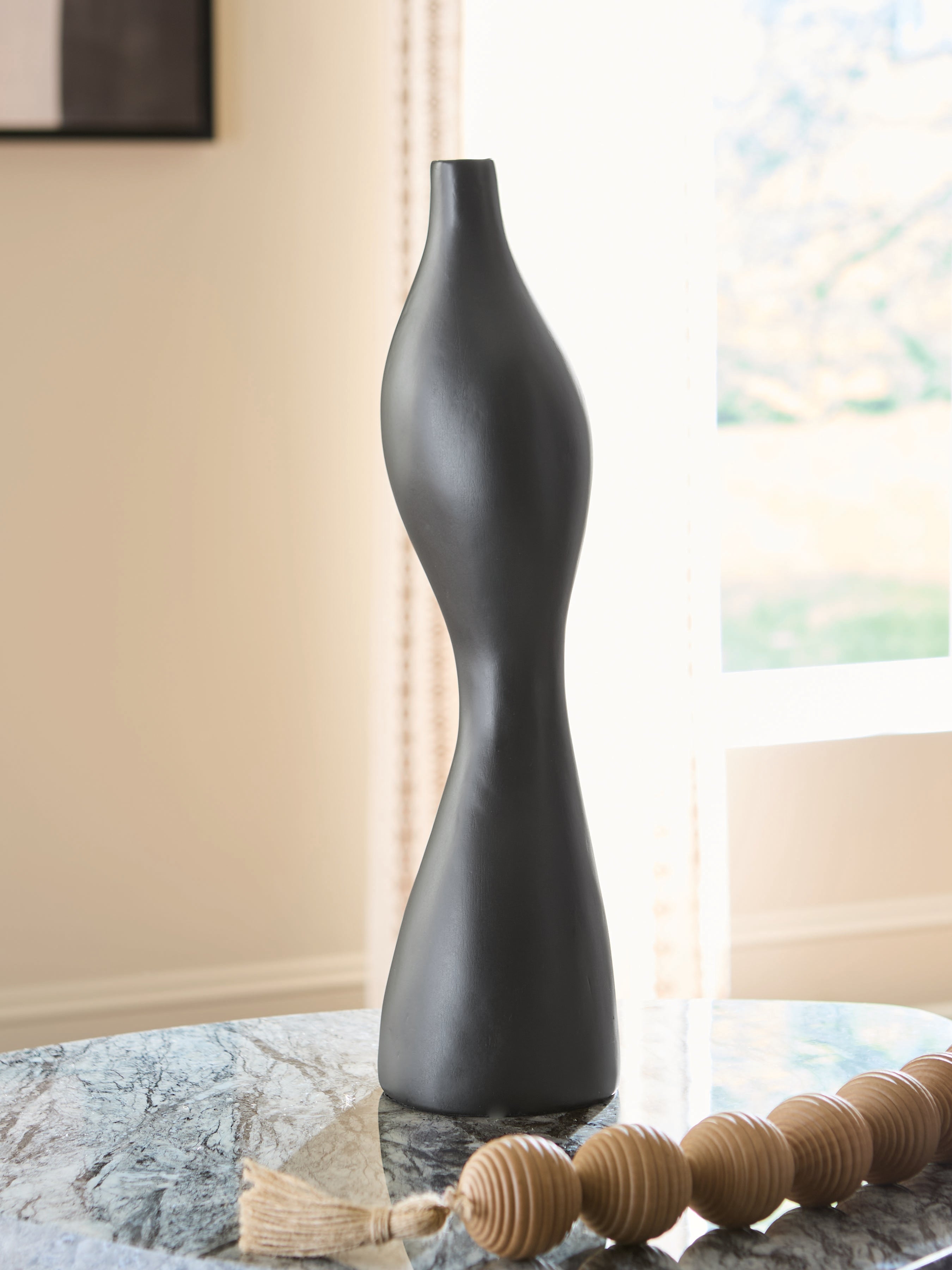 Sectionals for Less - Ashley Furniture - Judsen Vase - Vase / Black - A2000835