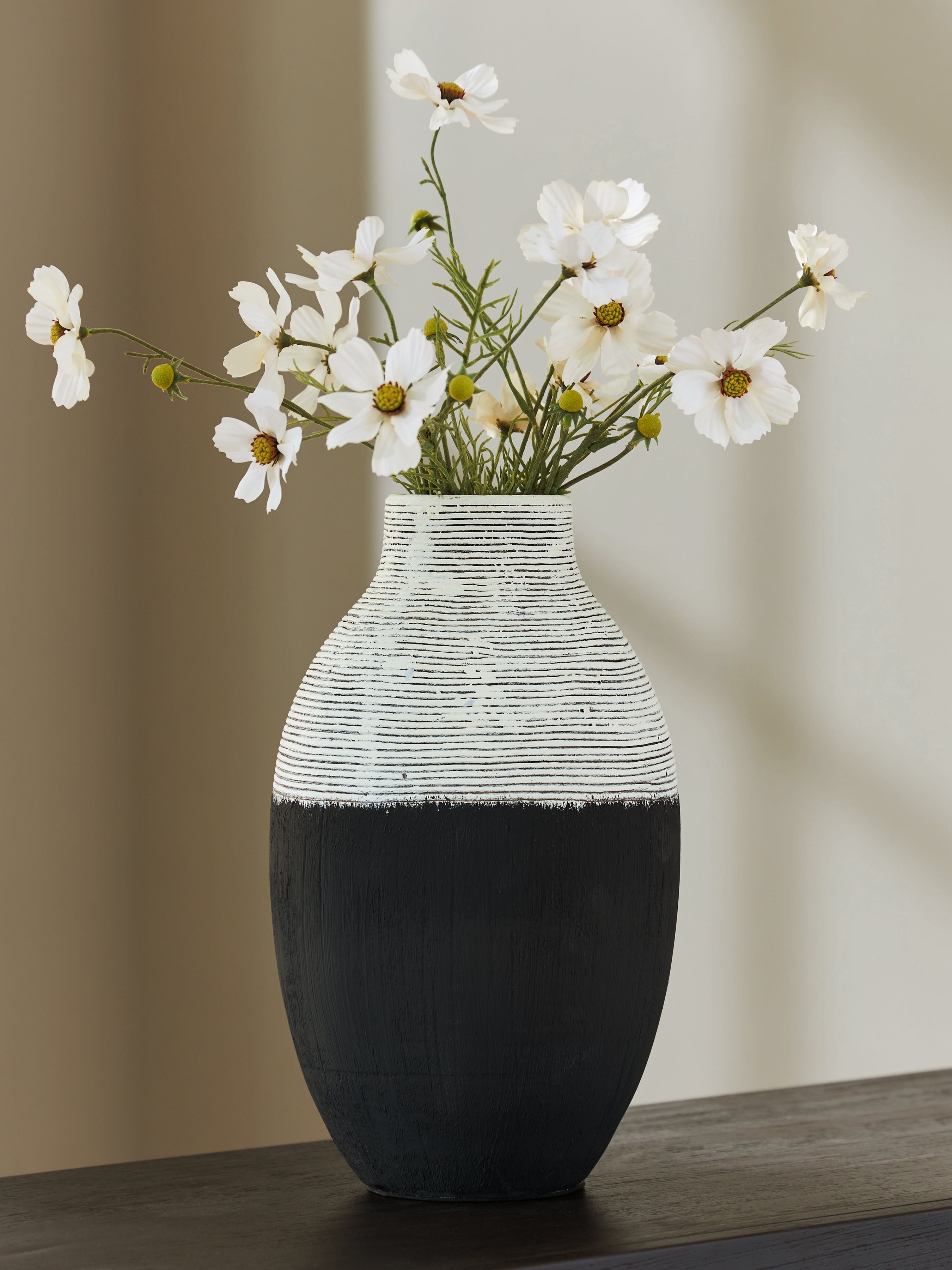 Sectionals for Less - Ashley Furniture - Girtha Vase - Vase / Antique White/Black - A2000876