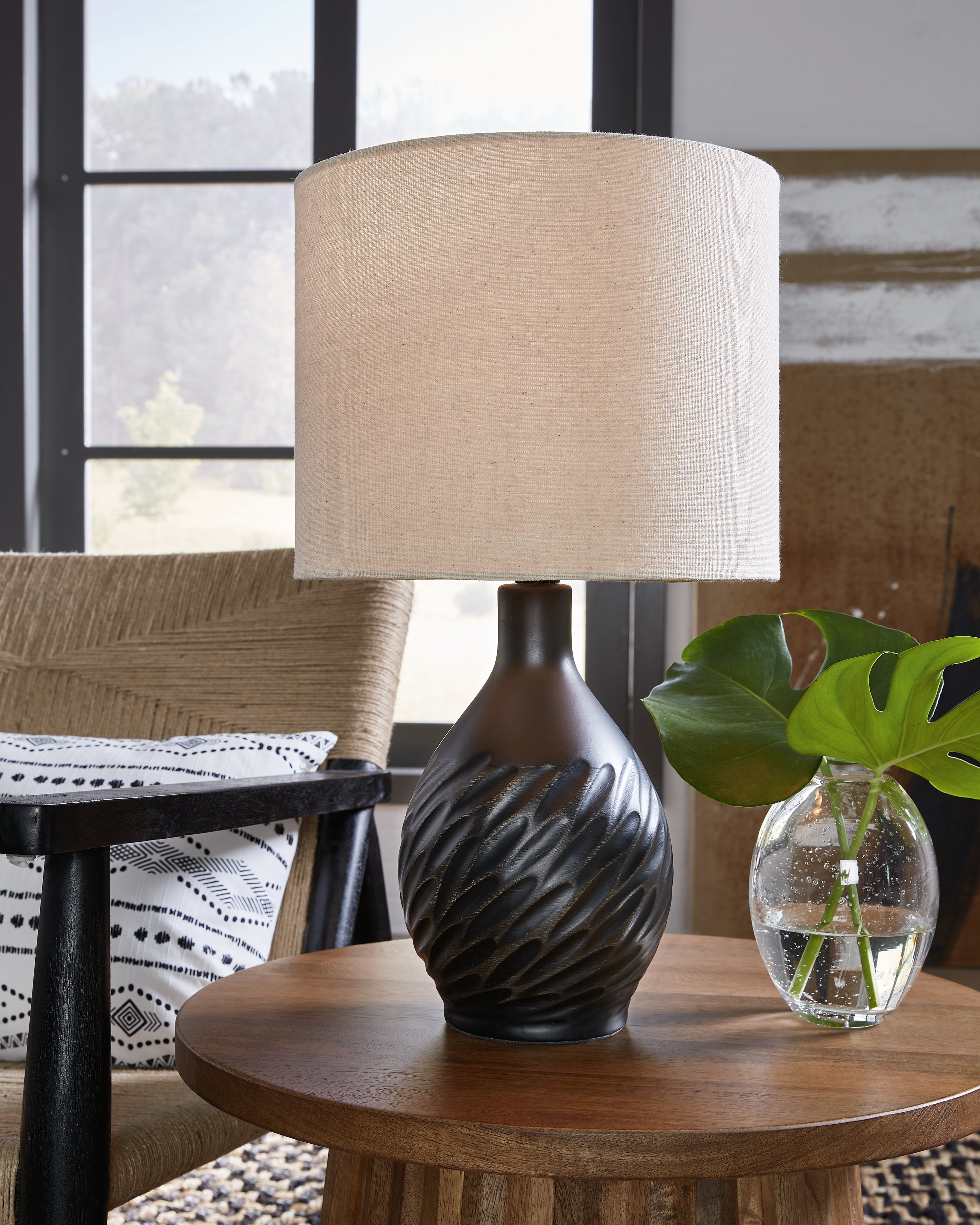 Sectionals for Less - Ashley Furniture - Garinton Lighting - Ceramic Table Lamp (1/CN) / Black - L180184