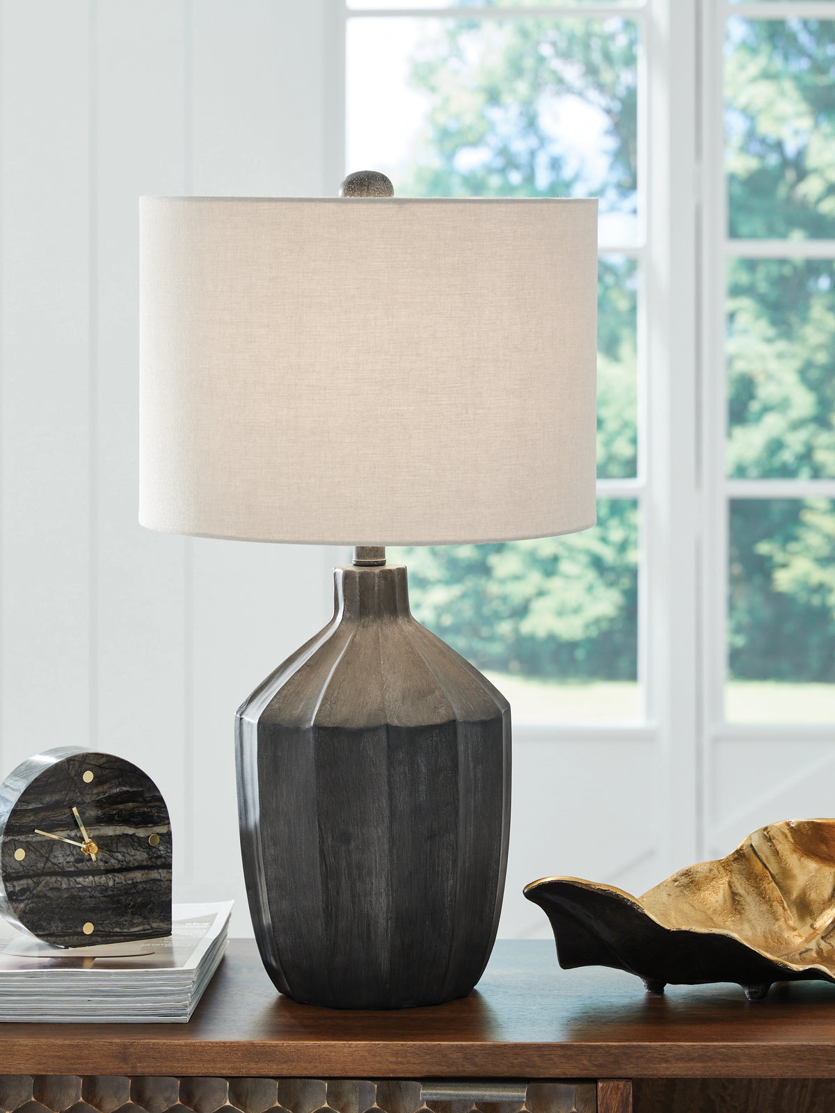 Sectionals for Less - Ashley Furniture - Jilton Lighting - Poly Table Lamp (1/CN) / Black - L235844