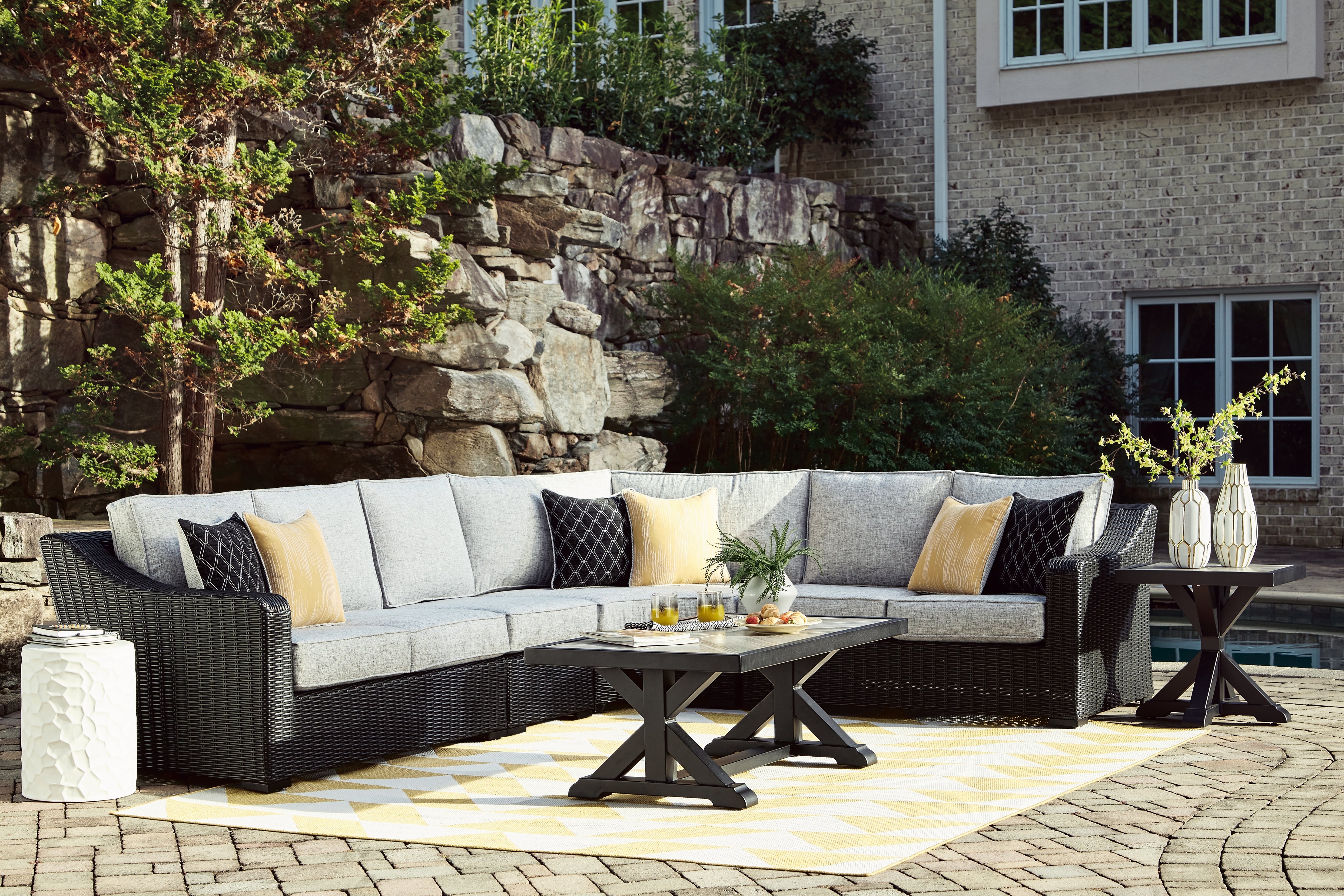 Sectionals for Less - Ashley Furniture - Beachcroft Outdoor - 4-Piece Outdoor Sectional / Black/Light Gray - P792P2