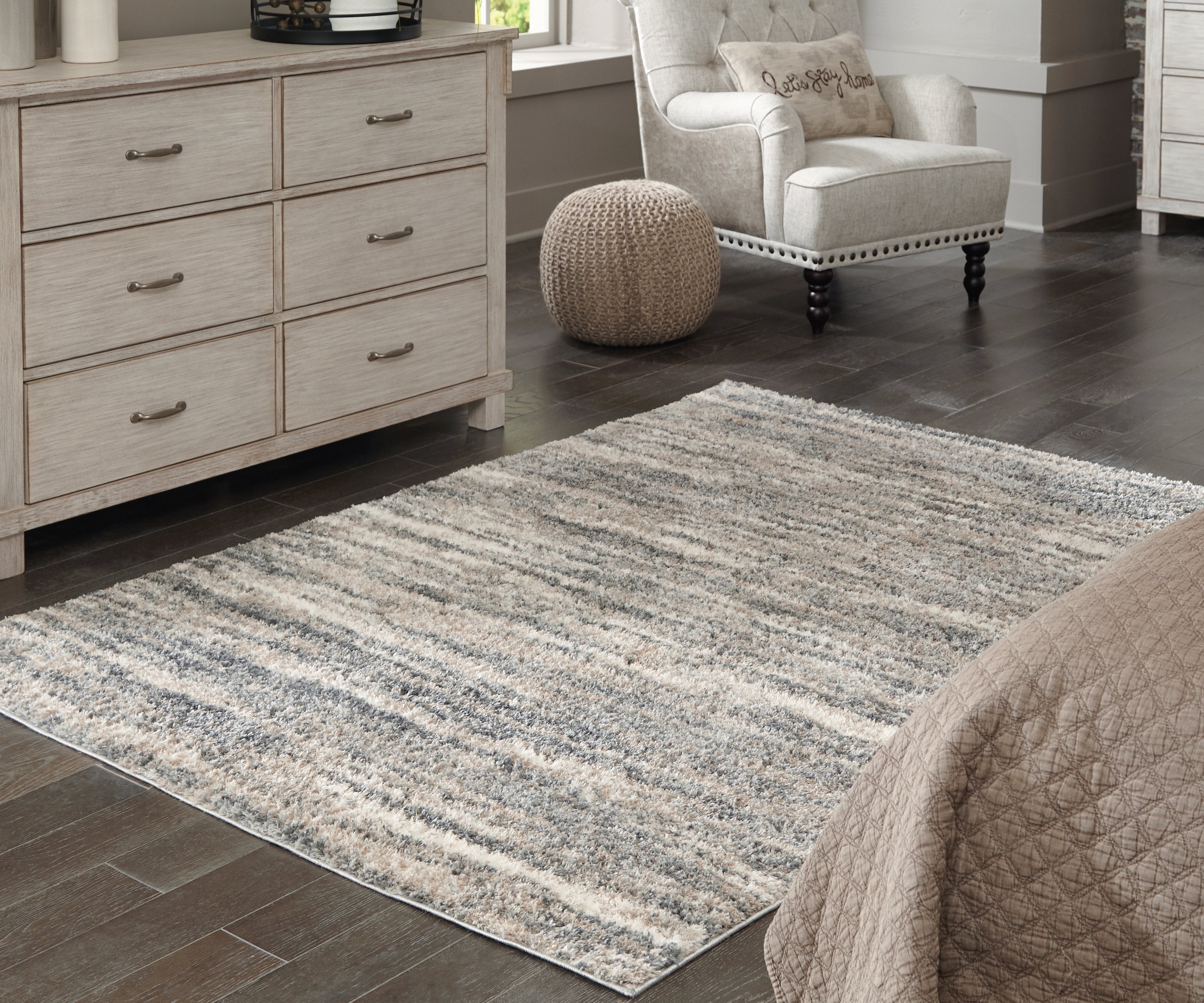 Sectionals for Less - Ashley Furniture - Gizela Rug - 5'3" x 7'3" Rug / Ivory/Beige/Gray - R404862
